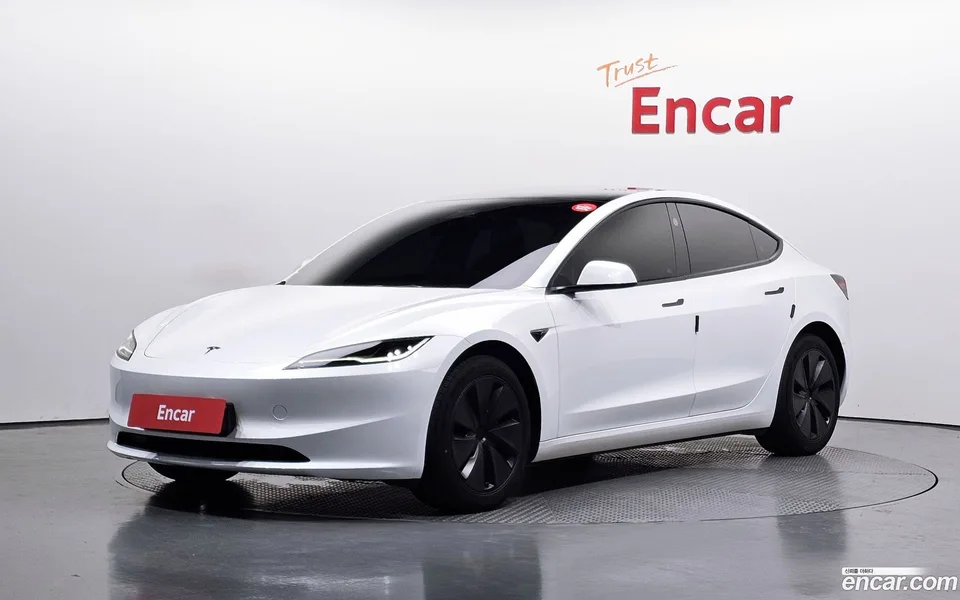 Tesla Model 3 AWD 2024 — фото 1, купить с доставкой в Москву