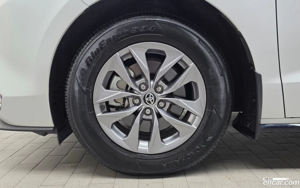 Toyota Sienna 2.5 AWD 2023 — thumbnail 5