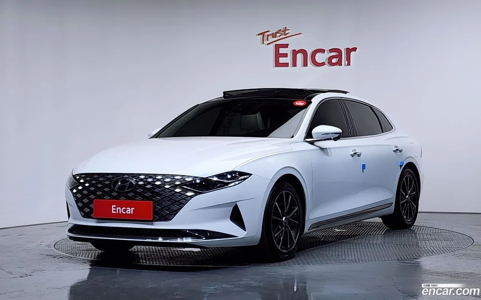 Hyundai Grandeur IG 2.5 2022 — photo 1, buy with delivery to Moscow