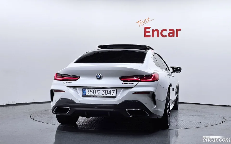 BMW 8 Series M850i xDrive 2024 — thumbnail 4