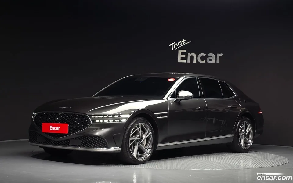 Genesis G90 3.5 AWD 2022 — photo 1, buy with delivery to Moscow