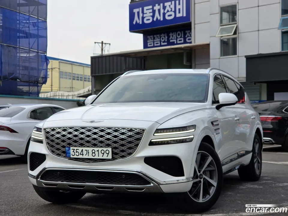 Genesis GV80 2.5T 2WD 2024 — photo 1, buy with delivery to Moscow