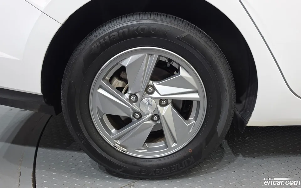 Hyundai Avante CN7 1.6 2023 — thumbnail 2