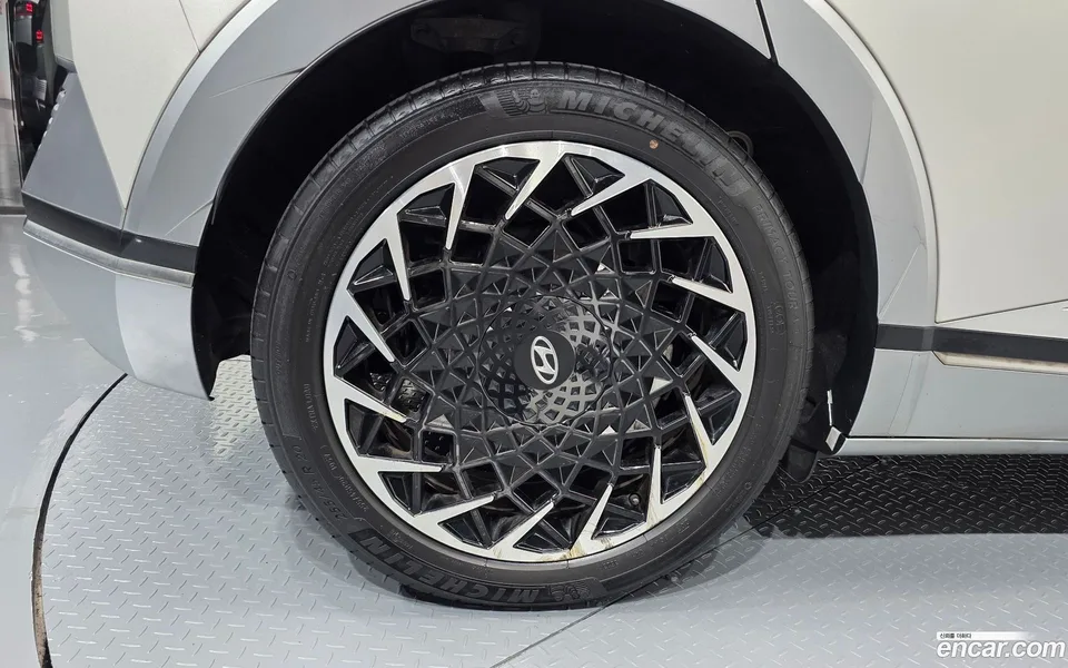Hyundai Ioniq 5 2022 — thumbnail 2