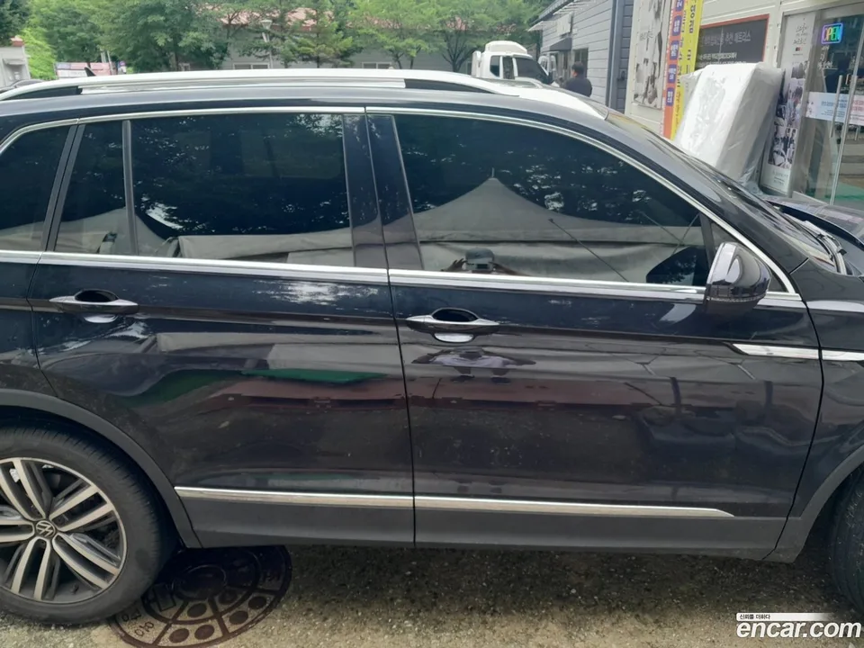 Volkswagen Tiguan 2.0 TDI 2022 — thumbnail 2