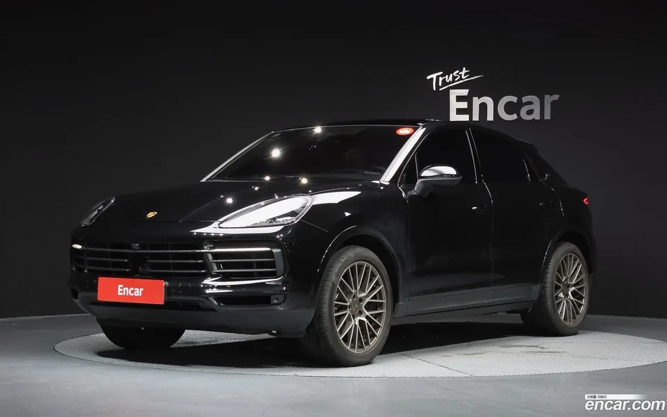 Porsche Cayenne 3.0 2023 — photo 1, buy with delivery to Moscow