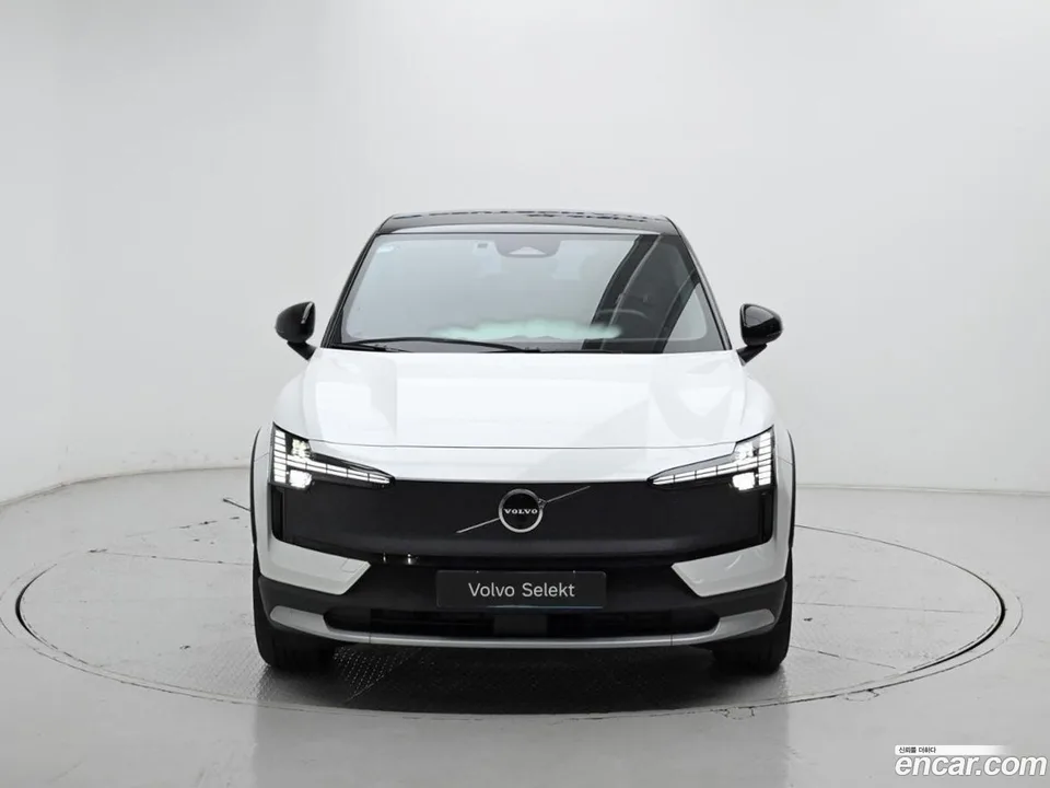 Volvo EX30 Cross Country 2026 — thumbnail 3