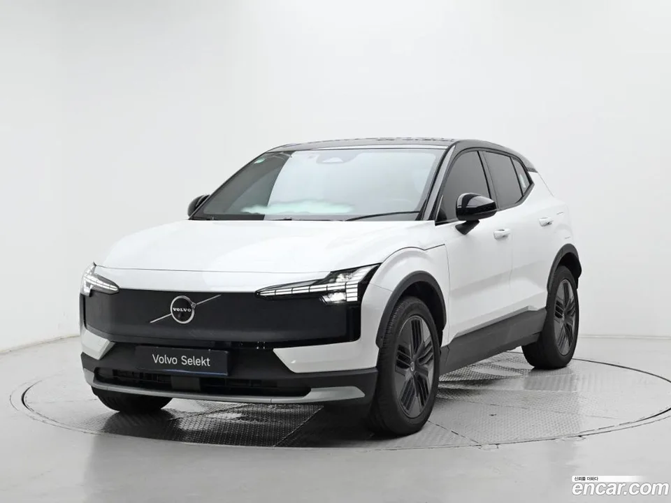 Volvo EX30 Cross Country 2026 — photo 1, buy with delivery to Moscow