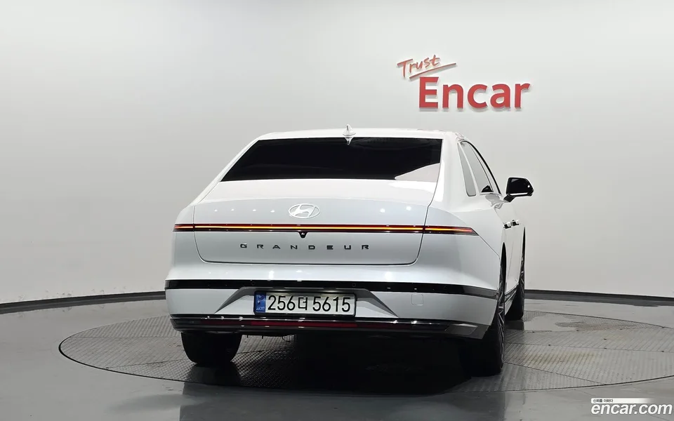 Hyundai Grandeur Hybrid 2024 — thumbnail 4