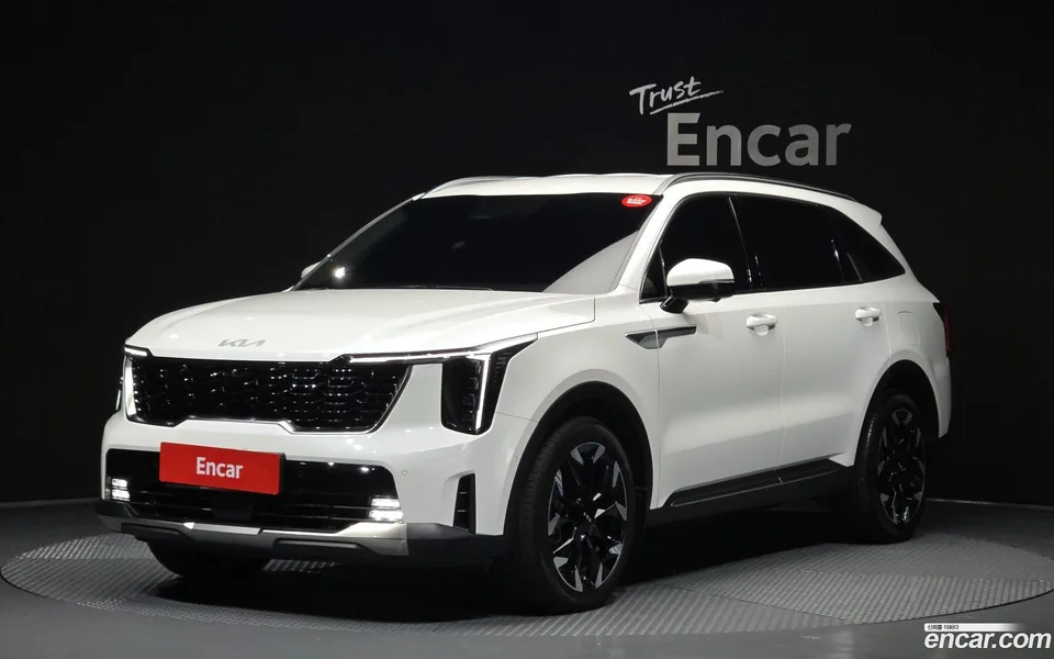 Kia Sorento 2.5T 2WD 2023 — photo 1, buy with delivery to Moscow