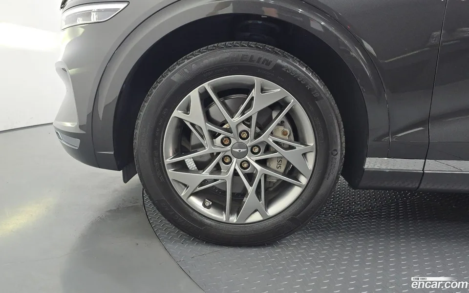 Genesis GV70 2.5T 2WD 2023 — thumbnail 2