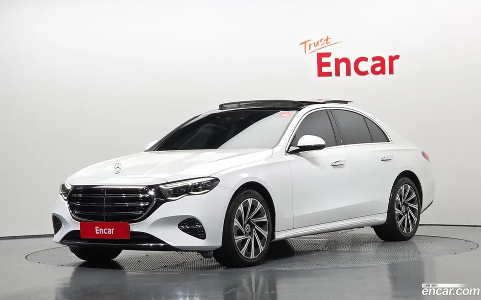 Mercedes-Benz E-Class 2024