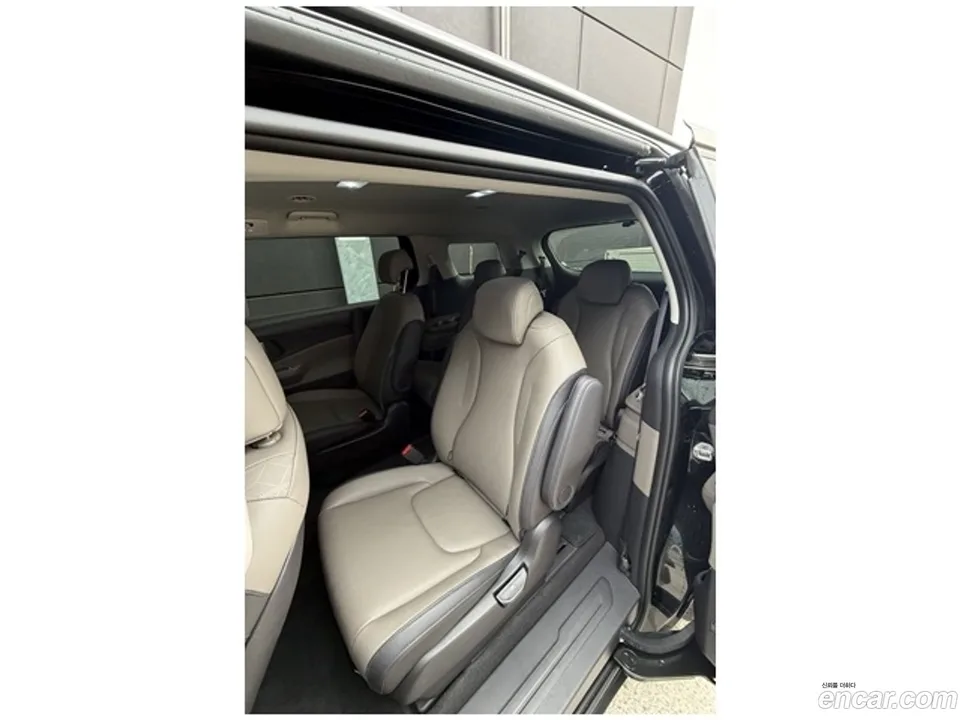 Kia Carnival HEV 9 2025 — thumbnail 2