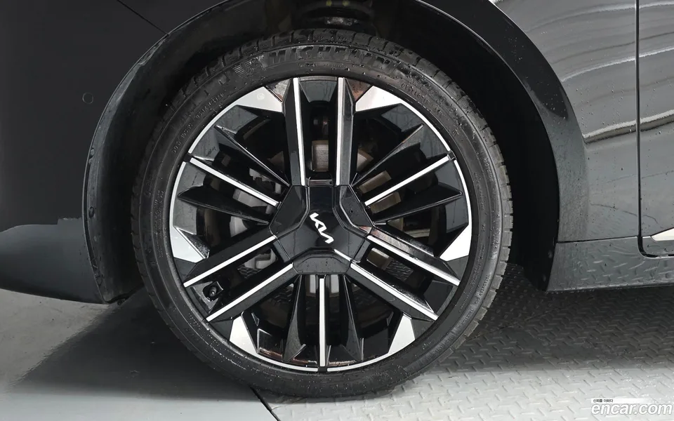 Kia K8 Hybrid 2025 — thumbnail 5