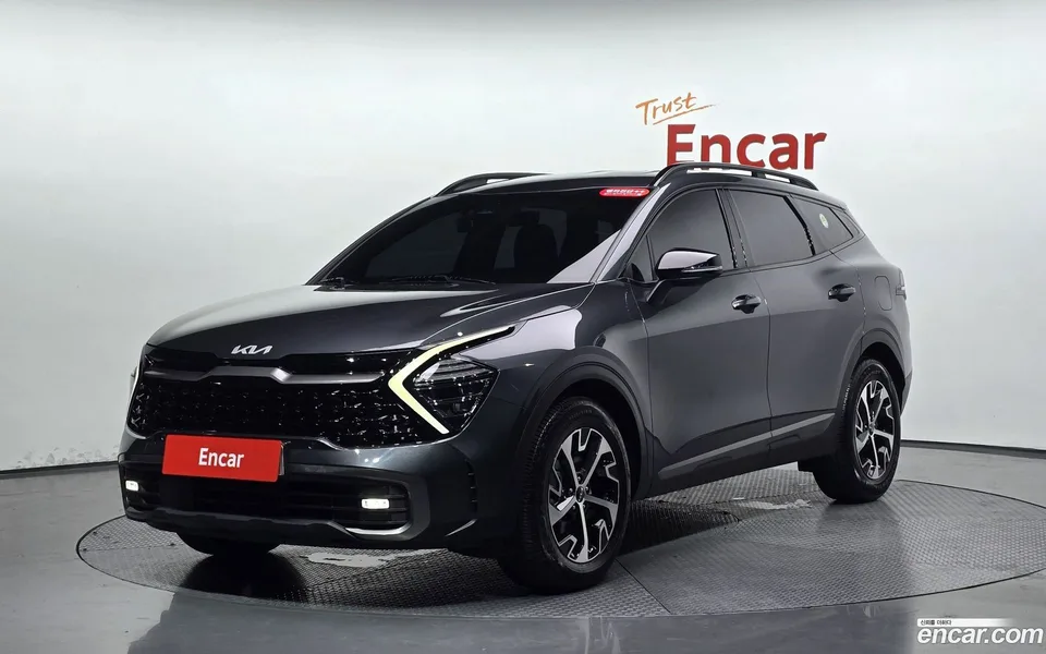 Kia Sportage Hybrid 2WD 2023 — photo 1, buy with delivery to Moscow