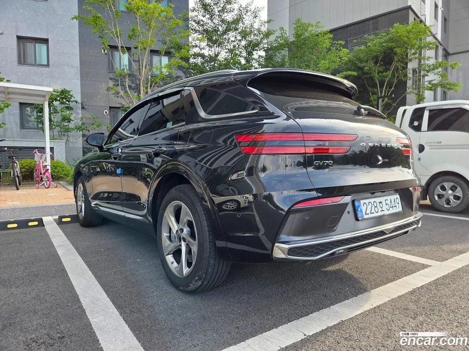 Genesis GV70 2.5T AWD 2025 — thumbnail 5
