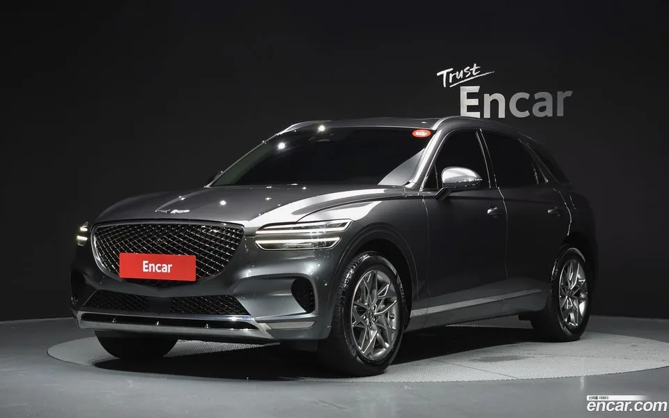 Genesis GV70 2.5T 2WD 2023 — photo 1, buy with delivery to Moscow
