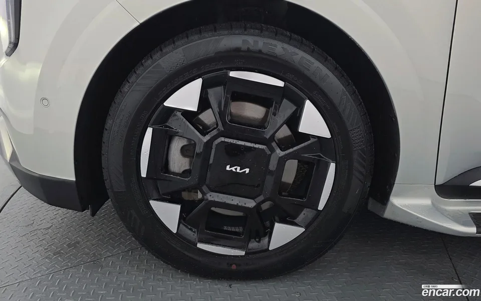 Kia Carnival 9 2024 — thumbnail 5