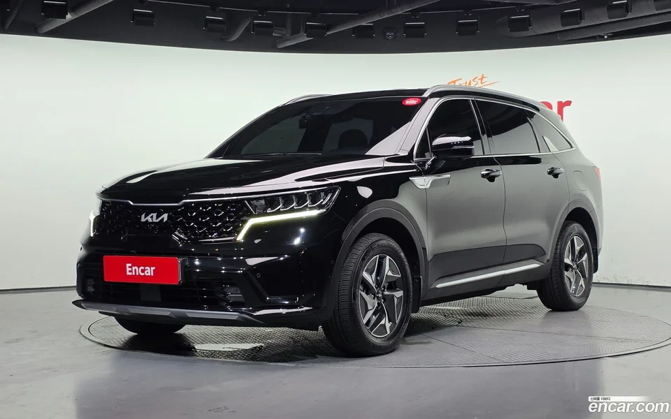 Kia Sorento HEV 1.6 2WD 2023 — photo 1, buy with delivery to Moscow