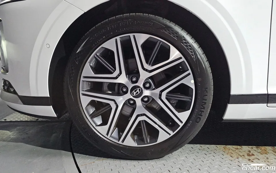 Hyundai Grandeur Hybrid 2024 — thumbnail 2