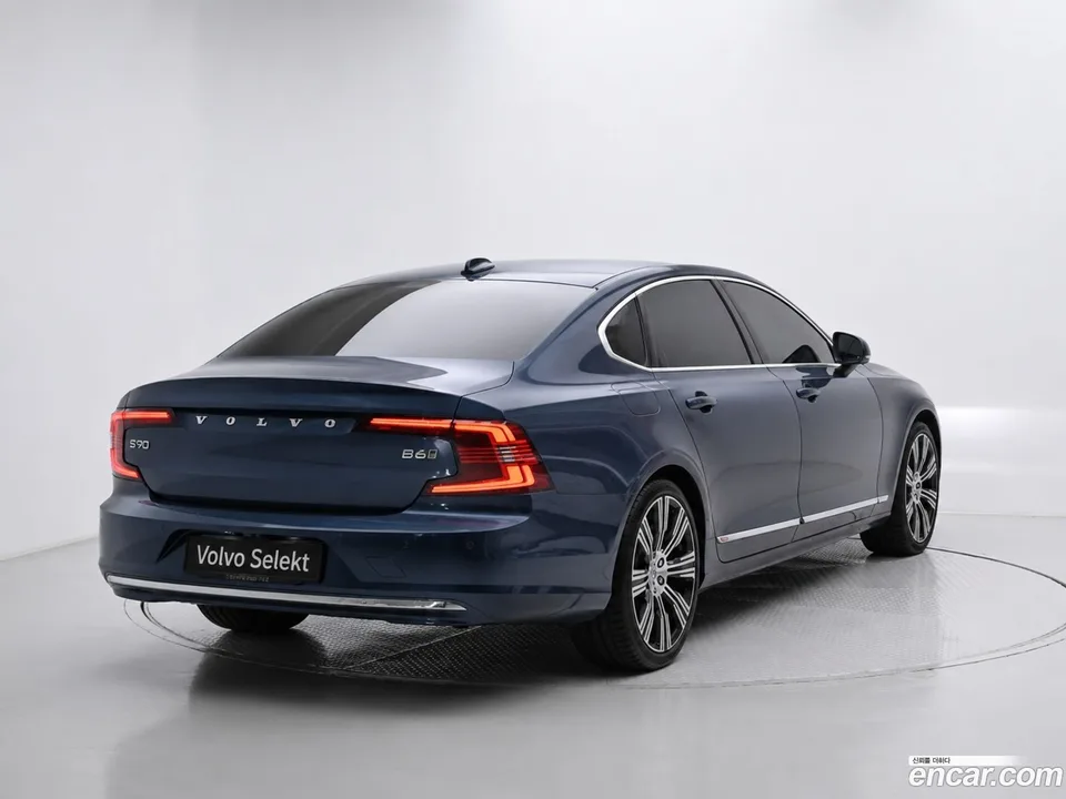 Volvo S90 B6 AWD 2022 — thumbnail 2