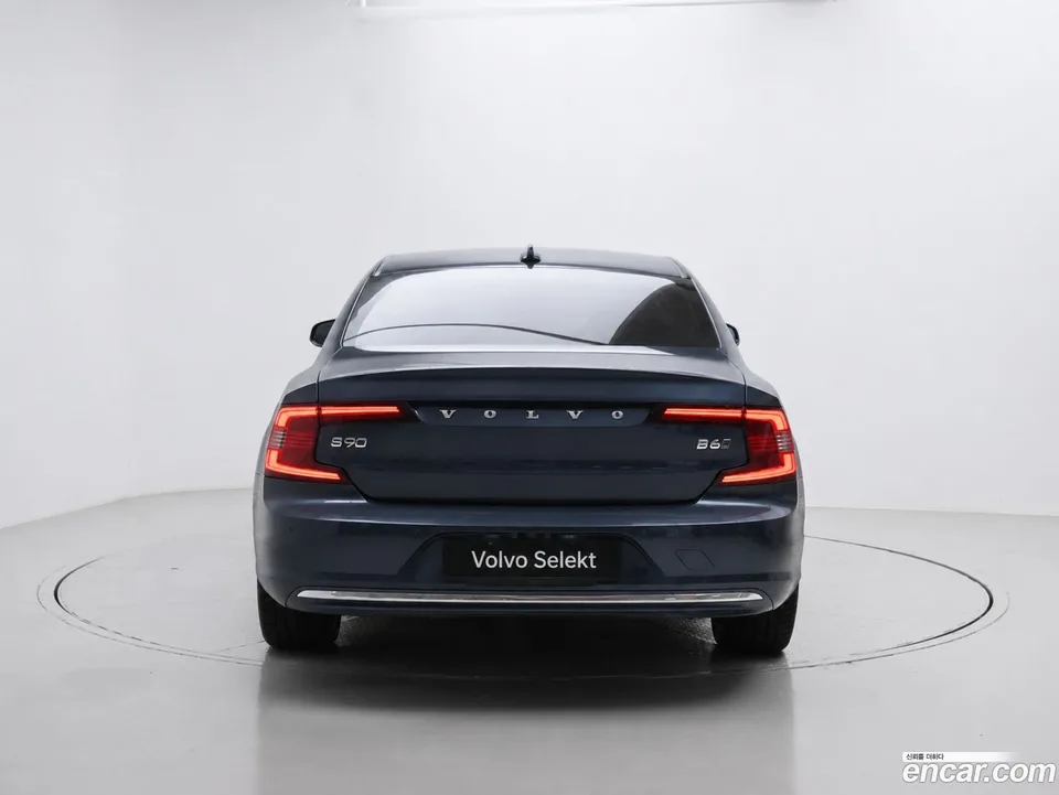 Volvo S90 B6 AWD 2022 — thumbnail 4