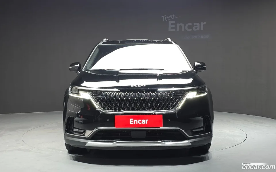 Kia Carnival 9 2023 — thumbnail 3