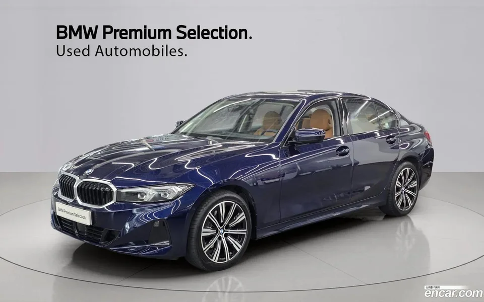 BMW 3 Series 320i 2025 — photo 1, buy with delivery to Moscow