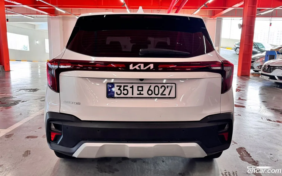 Kia Seltos 2.0 2WD 2023 — thumbnail 3