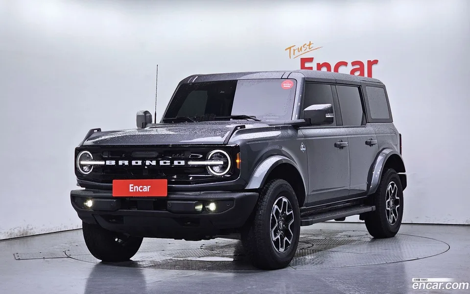 Ford Bronco 2.3 2024 — photo 1, buy with delivery to Moscow