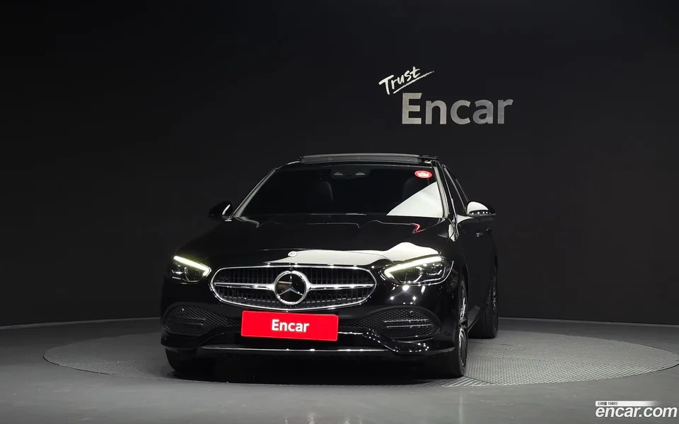 Mercedes-Benz C-Class C300 4MATIC 2023 — thumbnail 3