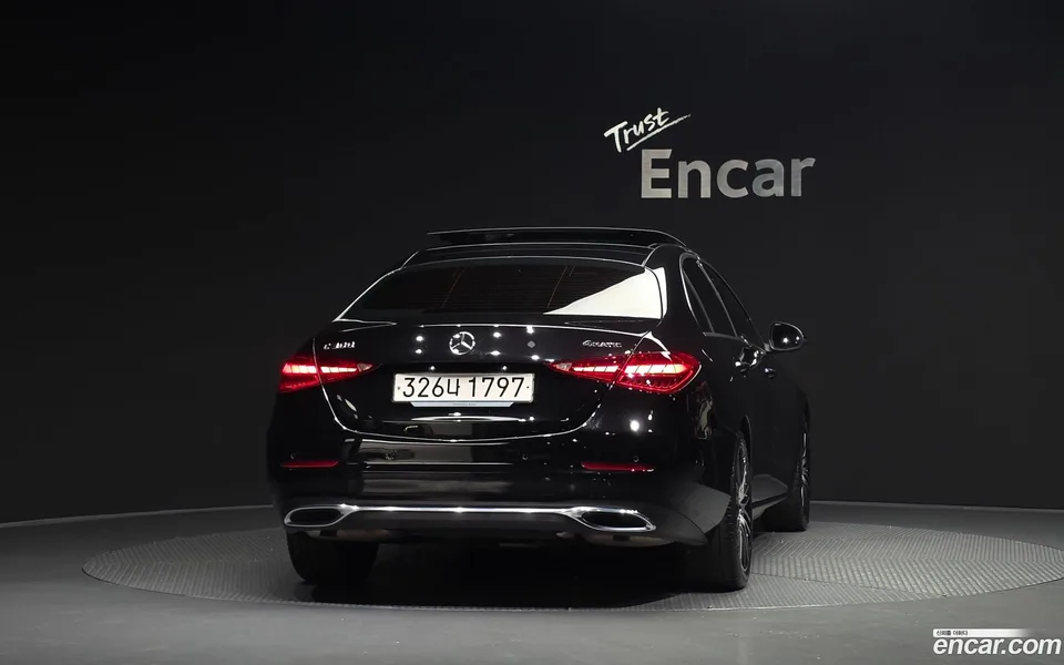 Mercedes-Benz C-Class C300 4MATIC 2023 — thumbnail 4