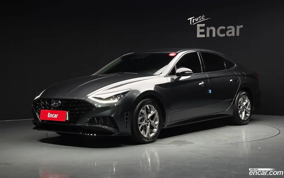 Hyundai Sonata 2.0 2022 — photo 1, buy with delivery to Moscow