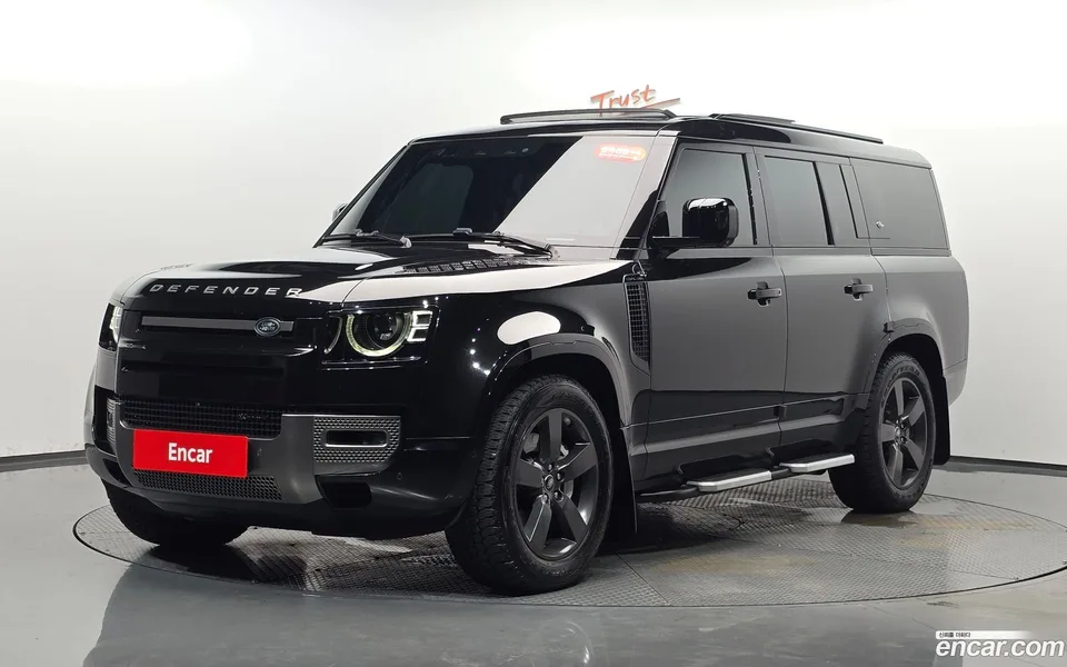 Land Rover Defender 130 P400 X- HSE 2023 — photo 1, buy with delivery to Moscow
