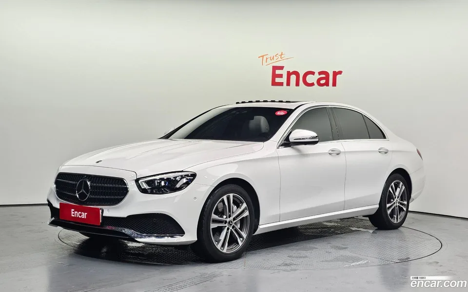 Mercedes-Benz E-Class E350 4MATIC 2022 — photo 1, buy with delivery to Moscow