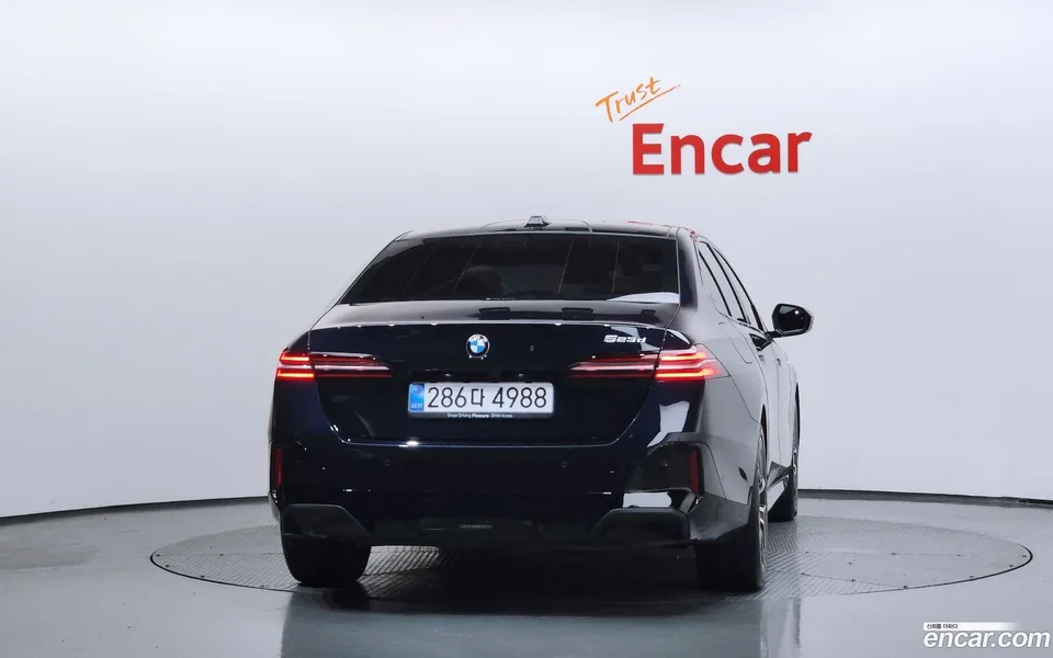 BMW 5 Series 523d M 2025 — thumbnail 4