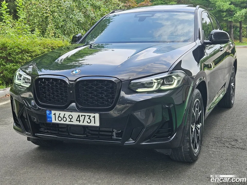 BMW X4 xDrive20i 2024 — thumbnail 3