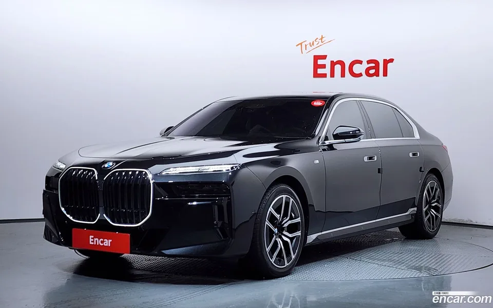 BMW 7 Series 740i xDrive M 2025 — photo 1, buy with delivery to Moscow