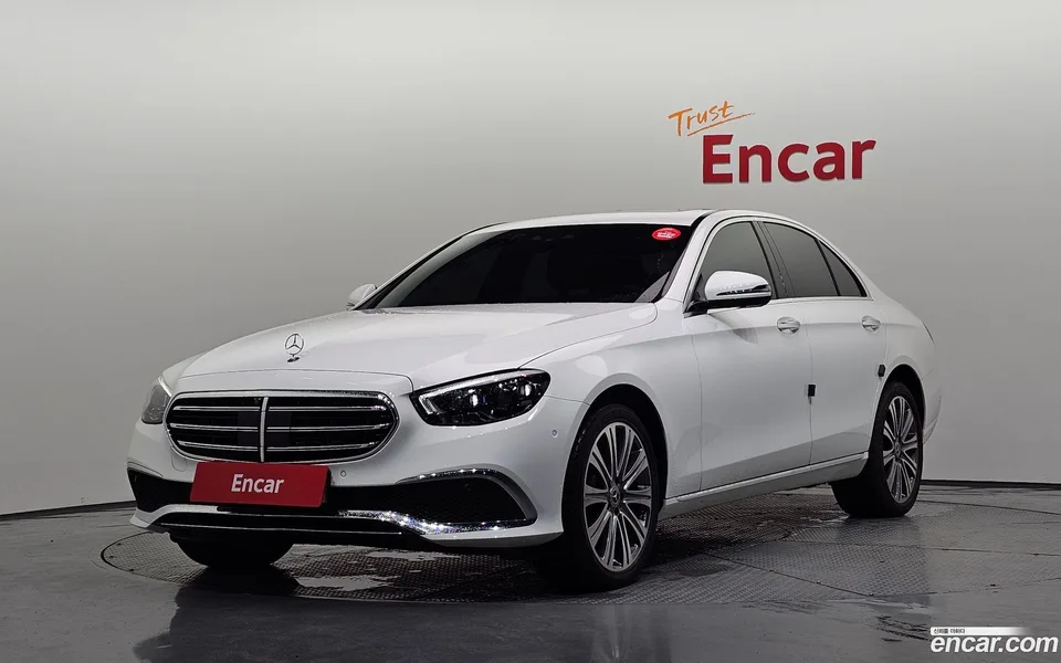 Mercedes-Benz E-Class E300e 4MATIC 2023 — photo 1, buy with delivery to Moscow