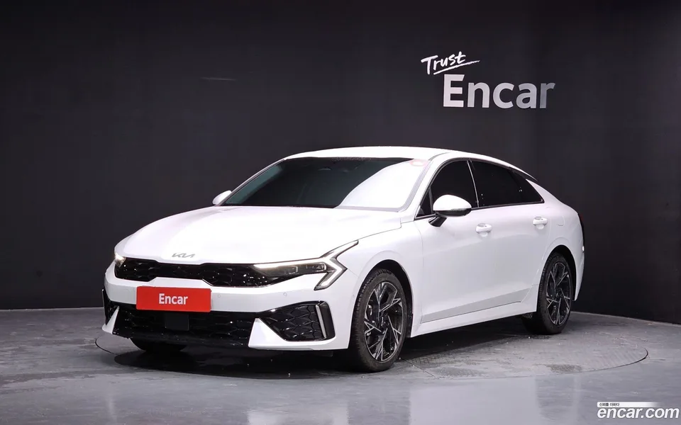 Kia K5 2.0 2025 — photo 1, buy with delivery to Moscow