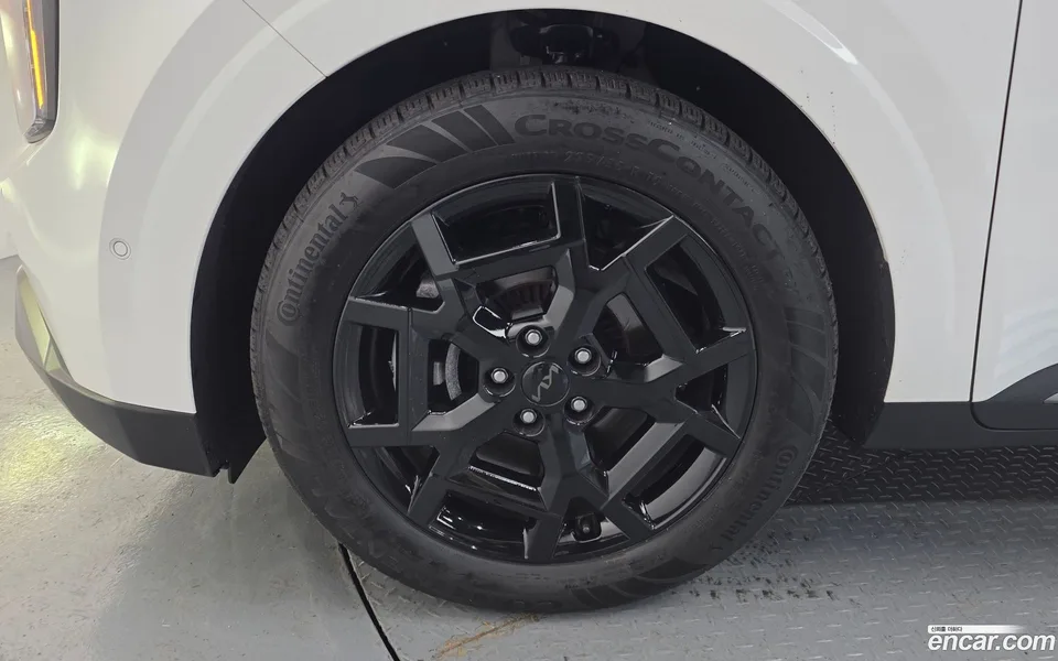 Kia Carnival 9 X Line 2025 — thumbnail 5
