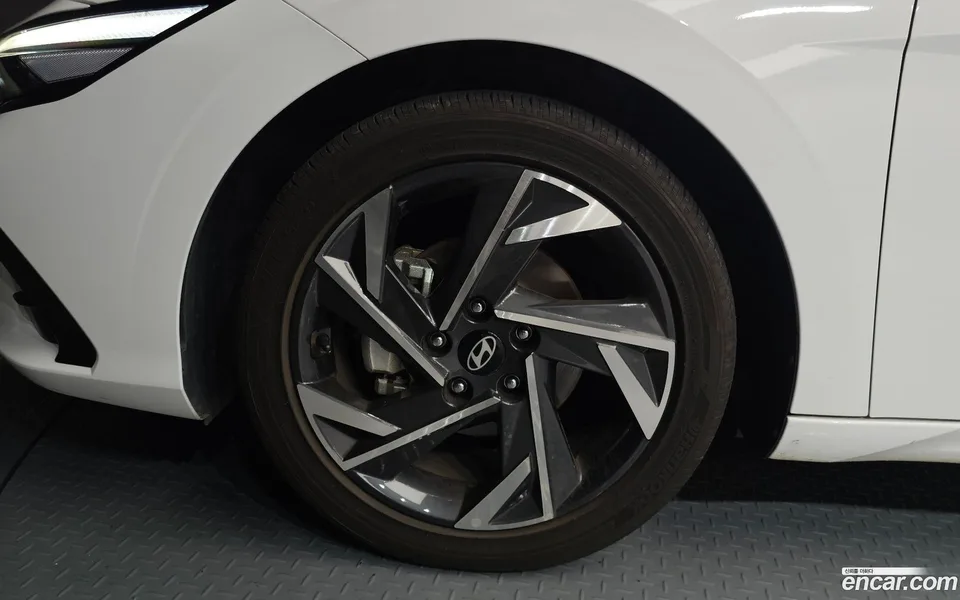 Hyundai Avante CN7 1.6 2023 — thumbnail 5
