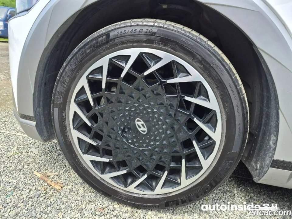 Hyundai Ioniq 5 2024 — thumbnail 5