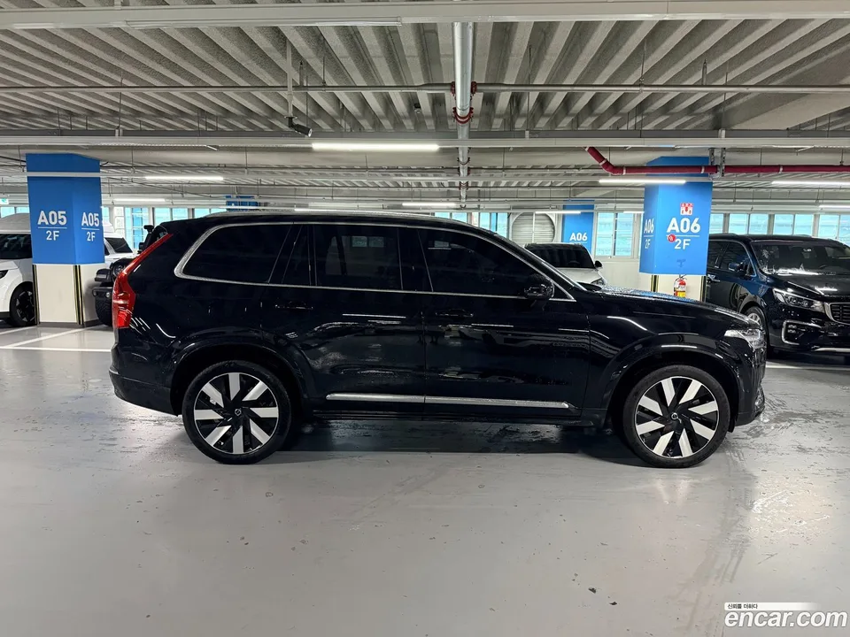 Volvo XC90 T8 2024 — thumbnail 3