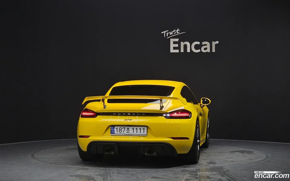 Porsche 718 Cayman 4.0 GT4 2023 — thumbnail 4
