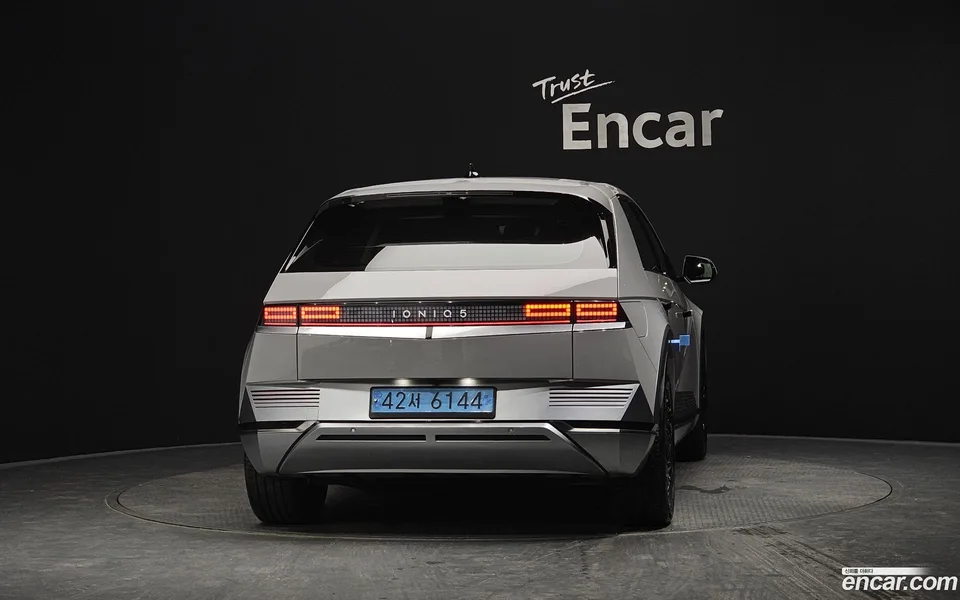 Hyundai Ioniq 5 2022 — thumbnail 4