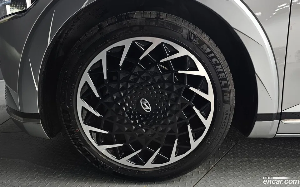 Hyundai Ioniq 5 2022 — thumbnail 5