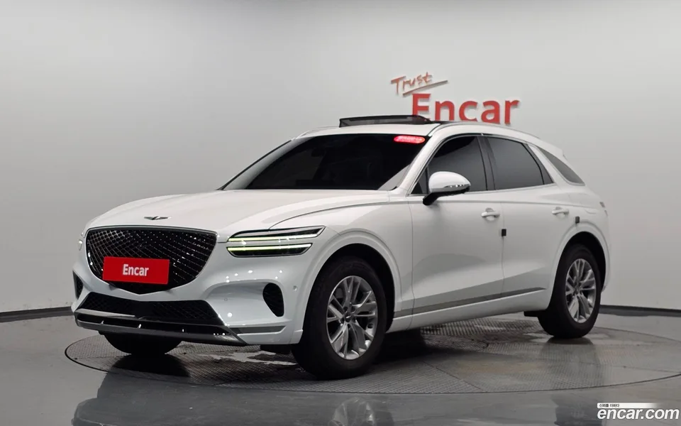 Genesis GV70 2.5T 2WD 2022 — photo 1, buy with delivery to Moscow