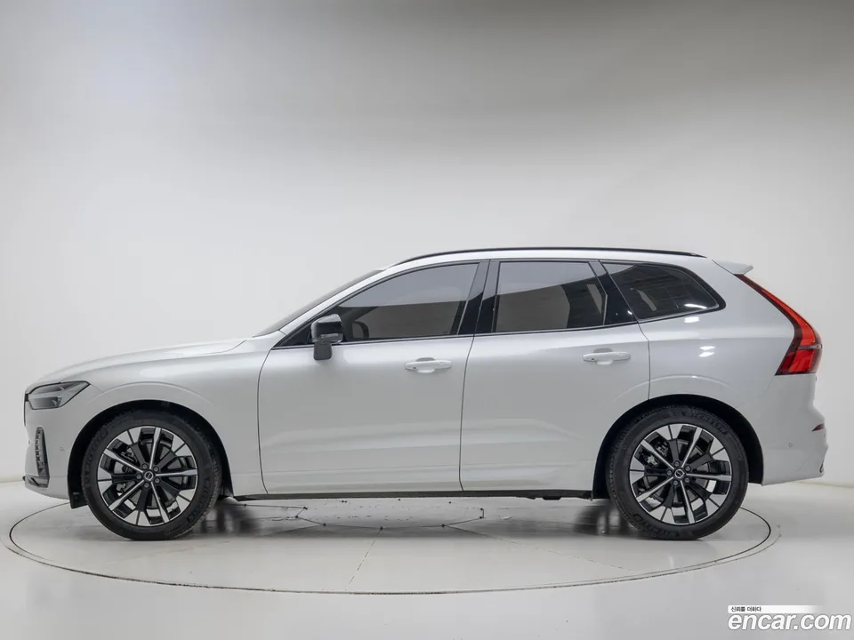 Volvo XC60 B5 2026 — thumbnail 3
