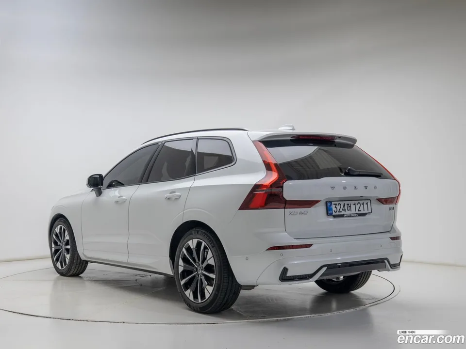 Volvo XC60 B5 2026 — thumbnail 4